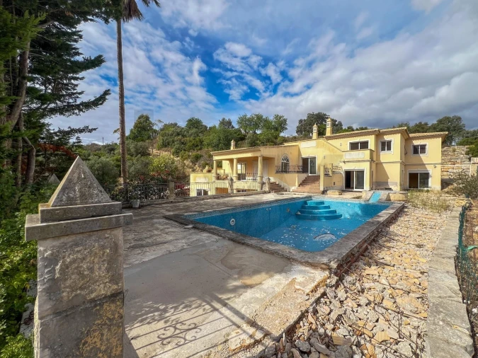 Moradia T4 para Venda em Santa Barbara de Nexe Foto 18