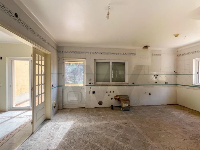 Moradia T4 para Venda em Santa Barbara de Nexe Foto 33