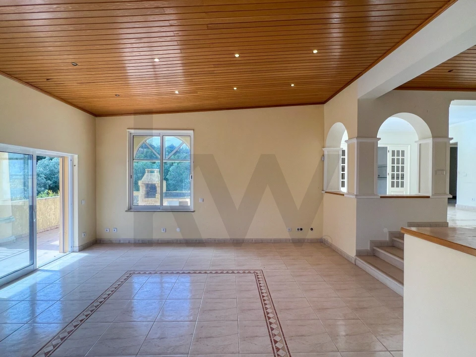Moradia T4 para Venda em Santa Barbara de Nexe Foto 29