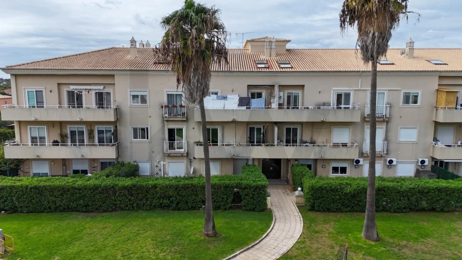 Apartamento T2 para Venda em Quelfes