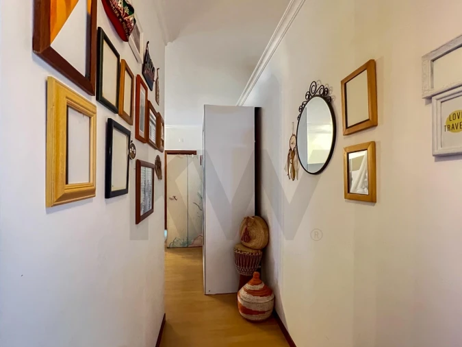 Apartamento T2 para Venda em Quelfes Foto 14