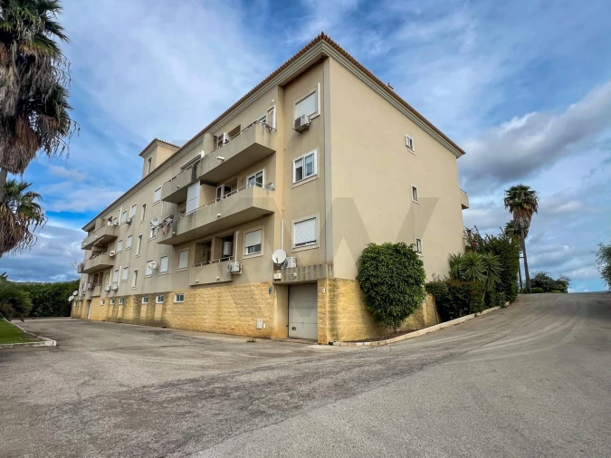 Apartamento T2 para Venda em Quelfes Foto 31