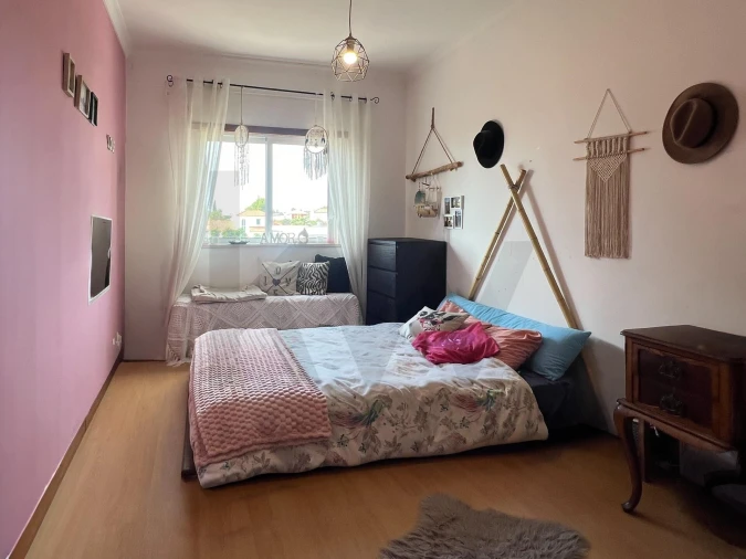 Apartamento T2 para Venda em Quelfes Foto 20