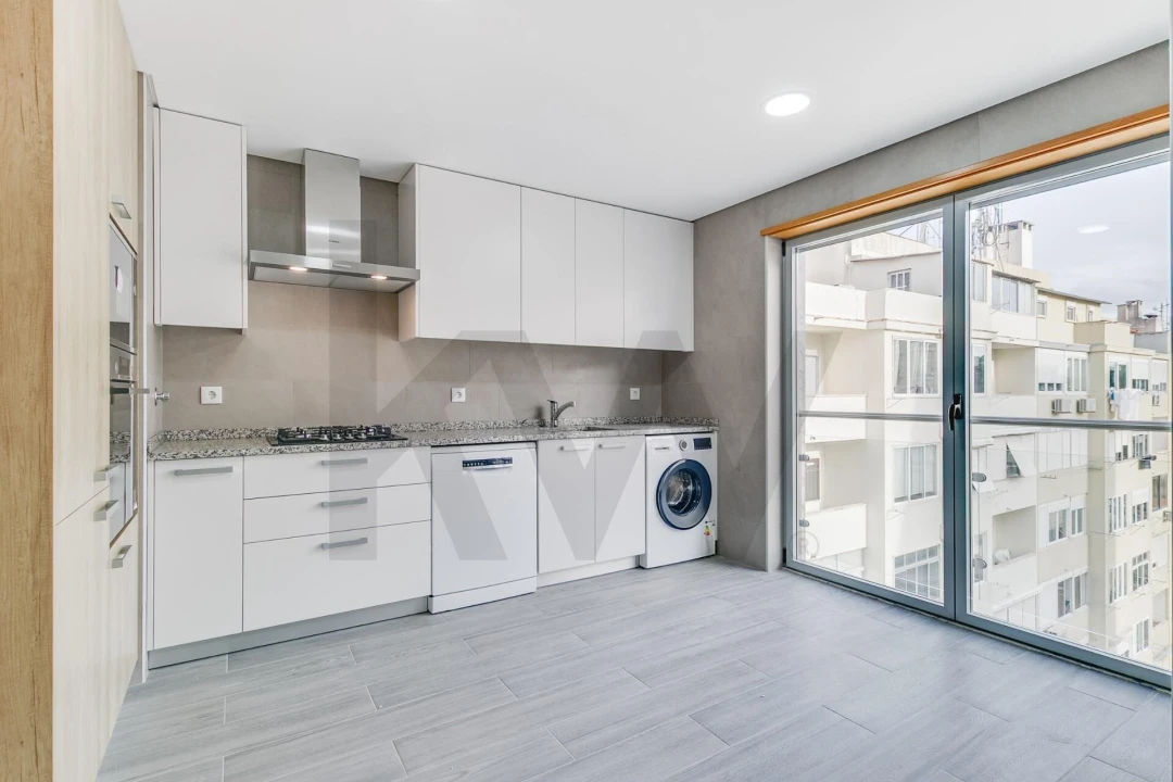 Apartamento T3 para Venda em São Domingos de Benfica Foto 28