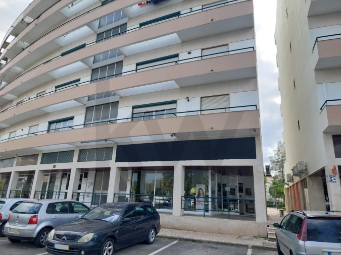 Loja para Venda em Almeirim Foto 1