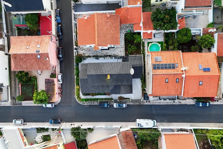 Moradia T4 para Venda em Pontinha e Famões Foto 4