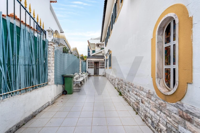 Moradia T4 para Venda em Pontinha e Famões Foto 19