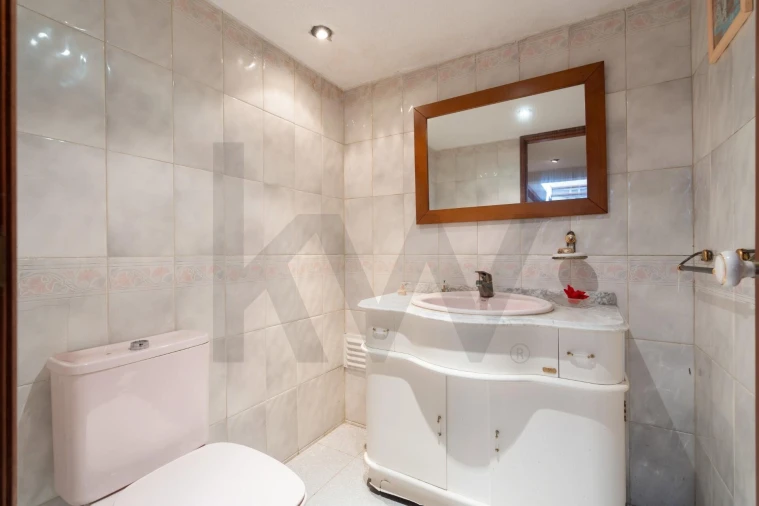 Moradia T4 para Venda em Pontinha e Famões Foto 48