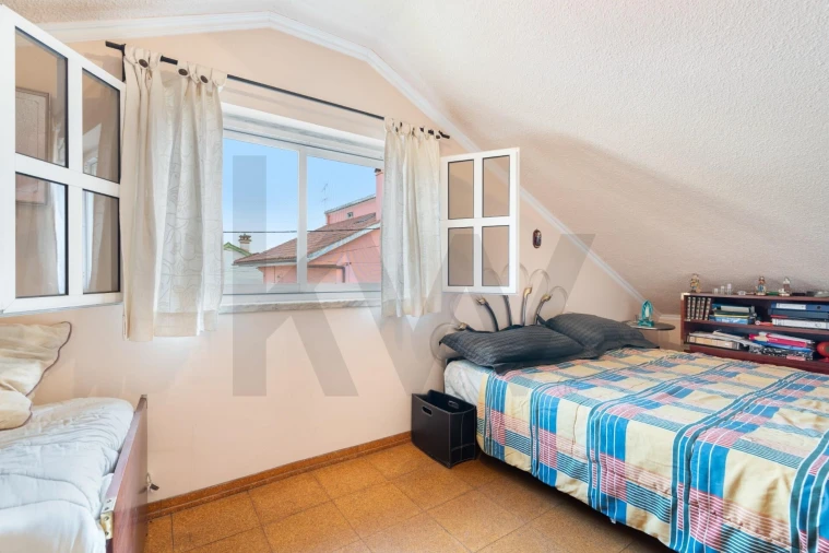 Moradia T4 para Venda em Pontinha e Famões Foto 36