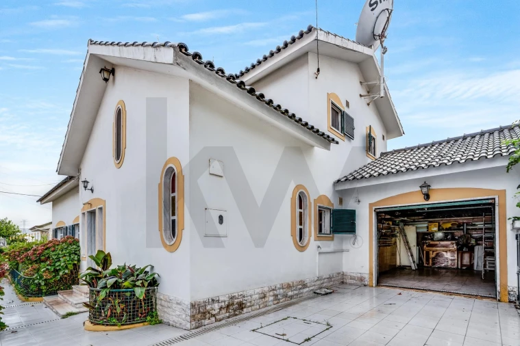 Moradia T4 para Venda em Pontinha e Famões Foto 61