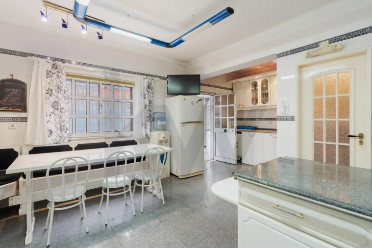 Moradia T4 para Venda em Pontinha e Famões Foto 56