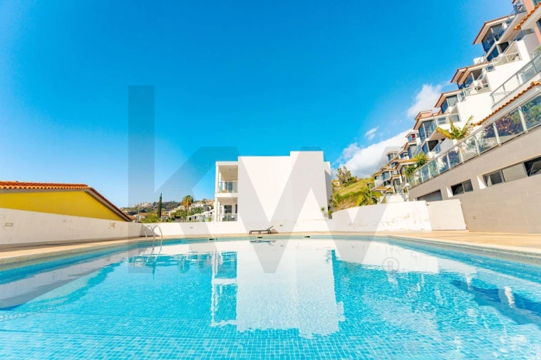 Apartamento T2 para Venda em Caniço Foto 31