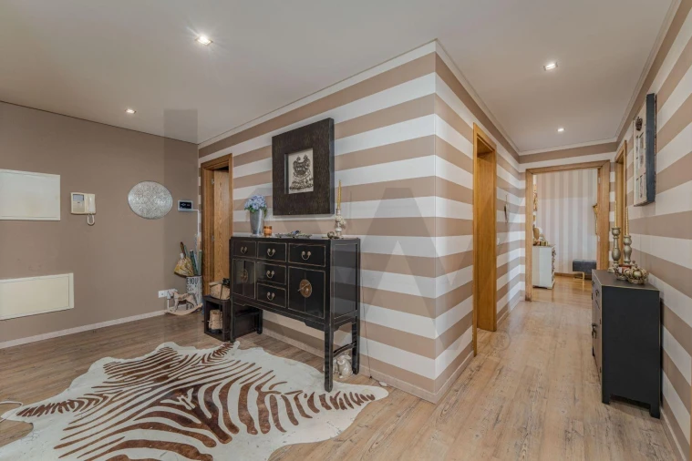 Apartamento T2 para Venda em Caniço Foto 7