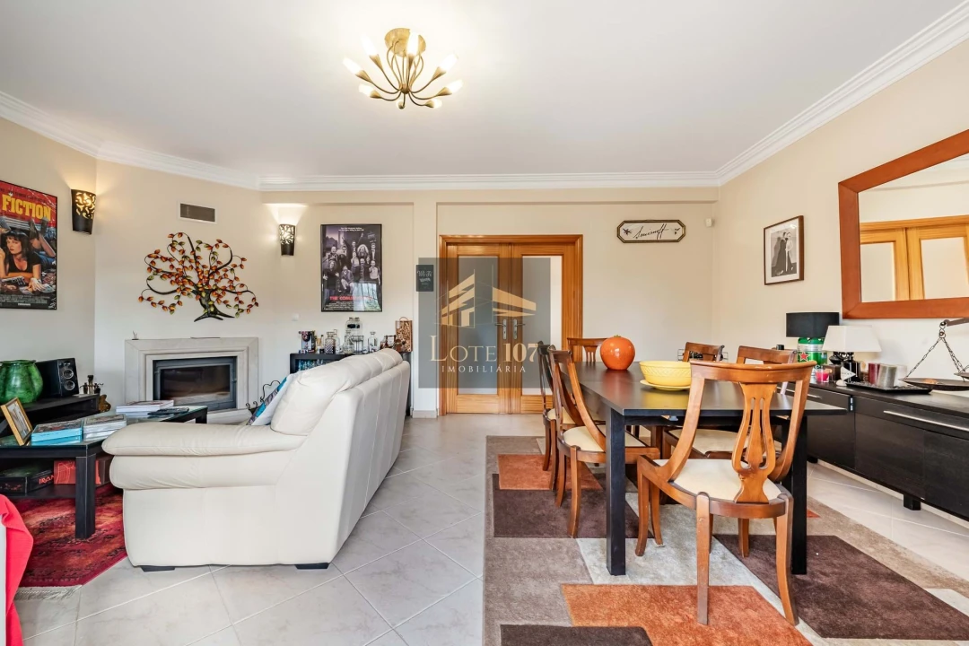 Moradia T4 para Venda em Seixal, Arrentela e Aldeia de Paio Pires Foto 12