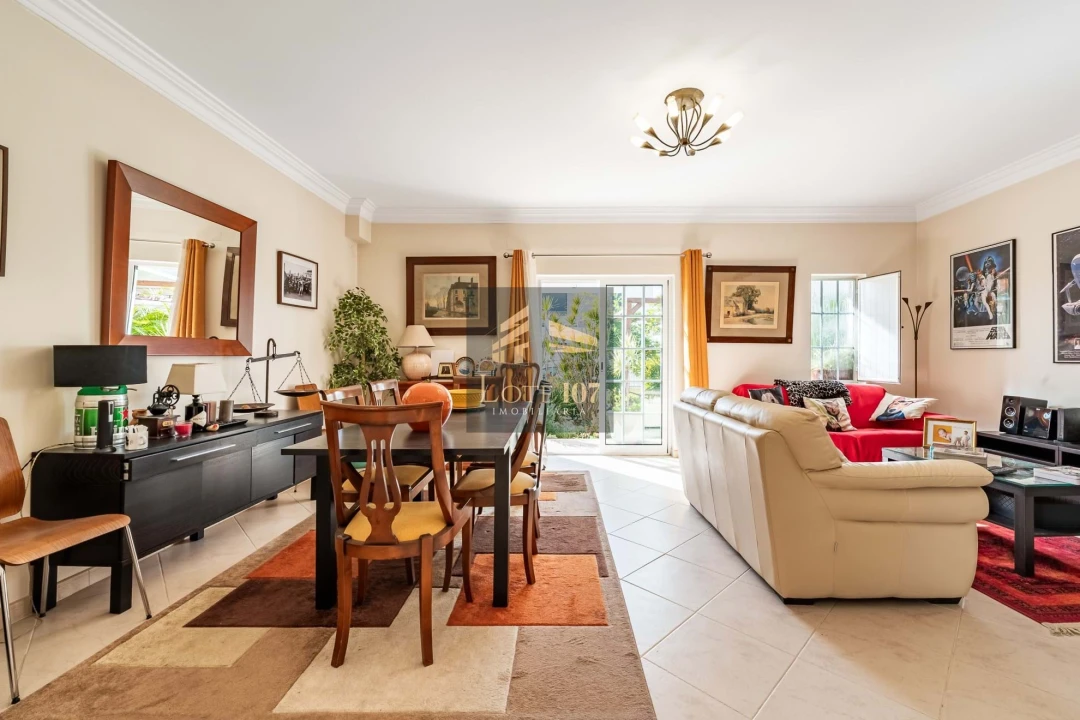 Moradia T4 para Venda em Seixal, Arrentela e Aldeia de Paio Pires Foto 16