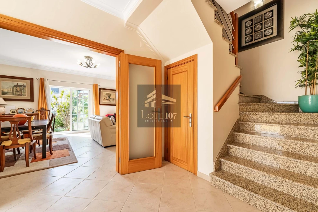 Moradia T4 para Venda em Seixal, Arrentela e Aldeia de Paio Pires Foto 9