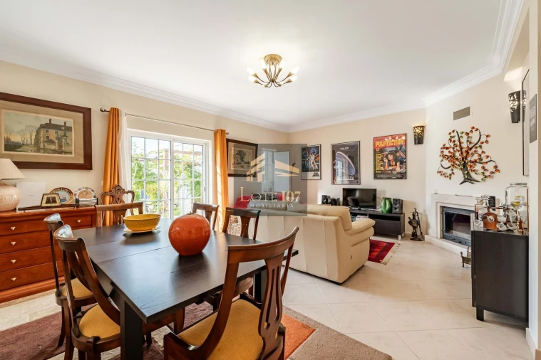 Moradia T4 para Venda em Seixal, Arrentela e Aldeia de Paio Pires Foto 11