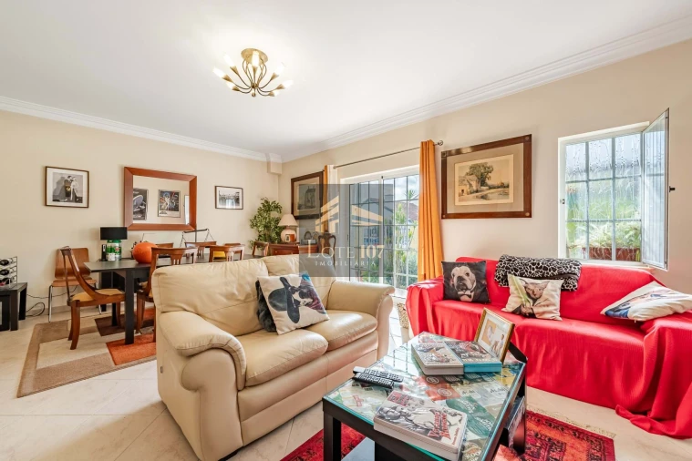 Moradia T4 para Venda em Seixal, Arrentela e Aldeia de Paio Pires Foto 16