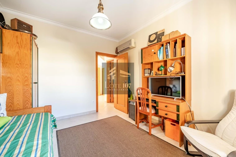 Moradia T4 para Venda em Seixal, Arrentela e Aldeia de Paio Pires Foto 24