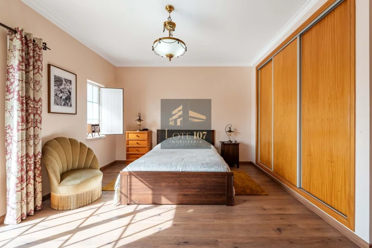 Moradia T4 para Venda em Seixal, Arrentela e Aldeia de Paio Pires Foto 3