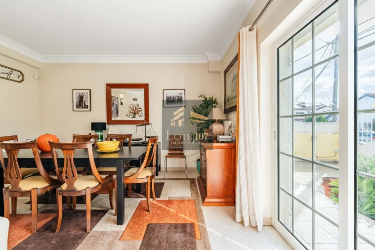 Moradia T4 para Venda em Seixal, Arrentela e Aldeia de Paio Pires Foto 13