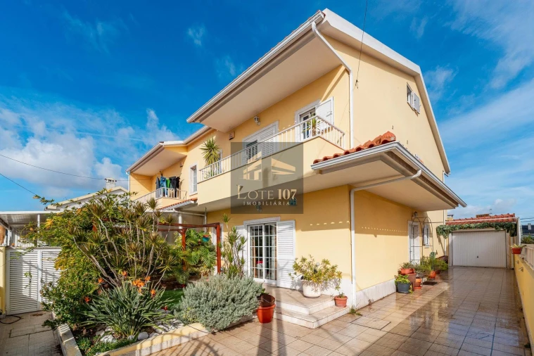 Moradia T4 para Venda em Seixal, Arrentela e Aldeia de Paio Pires Foto 4