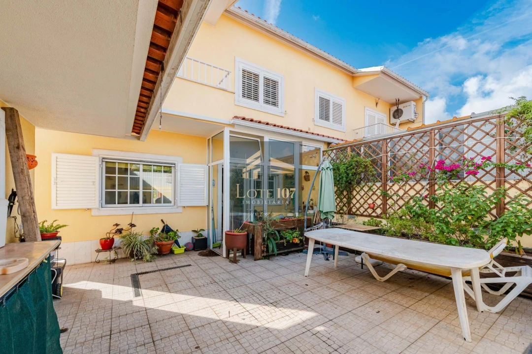 Moradia T4 para Venda em Seixal, Arrentela e Aldeia de Paio Pires Foto 22