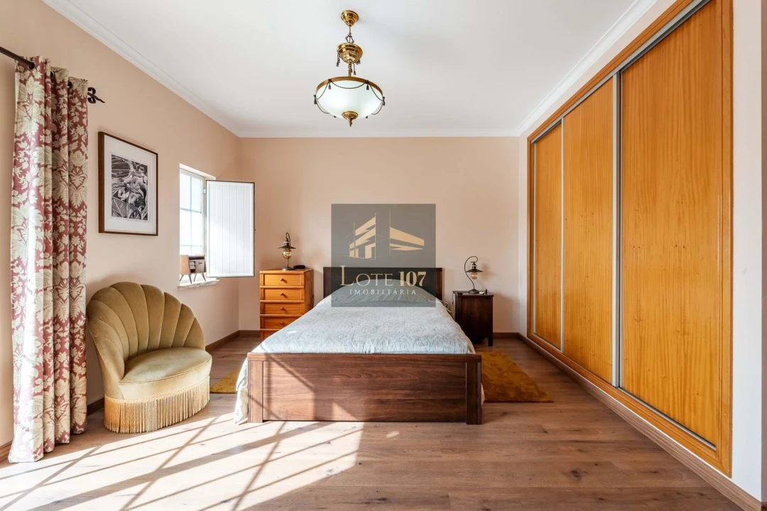 Moradia T4 para Venda em Seixal, Arrentela e Aldeia de Paio Pires Foto 38