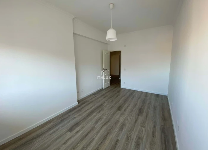 Apartamento T3 para Arrendamento em Almada, Cova da Piedade, Pragal e Cacilhas Foto 22