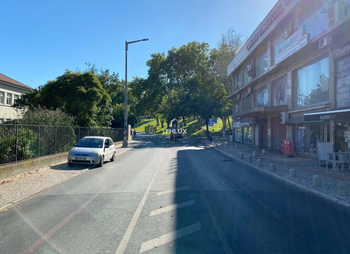 Apartamento T3 para Arrendamento em Almada, Cova da Piedade, Pragal e Cacilhas Foto 28