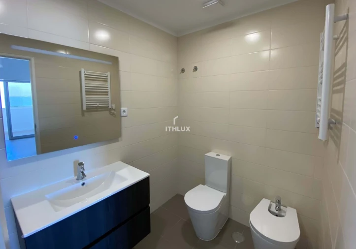 Apartamento T3 para Arrendamento em Almada, Cova da Piedade, Pragal e Cacilhas Foto 16