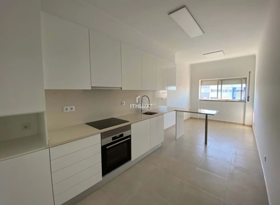 Apartamento T3 para Arrendamento em Almada, Cova da Piedade, Pragal e Cacilhas Foto 7