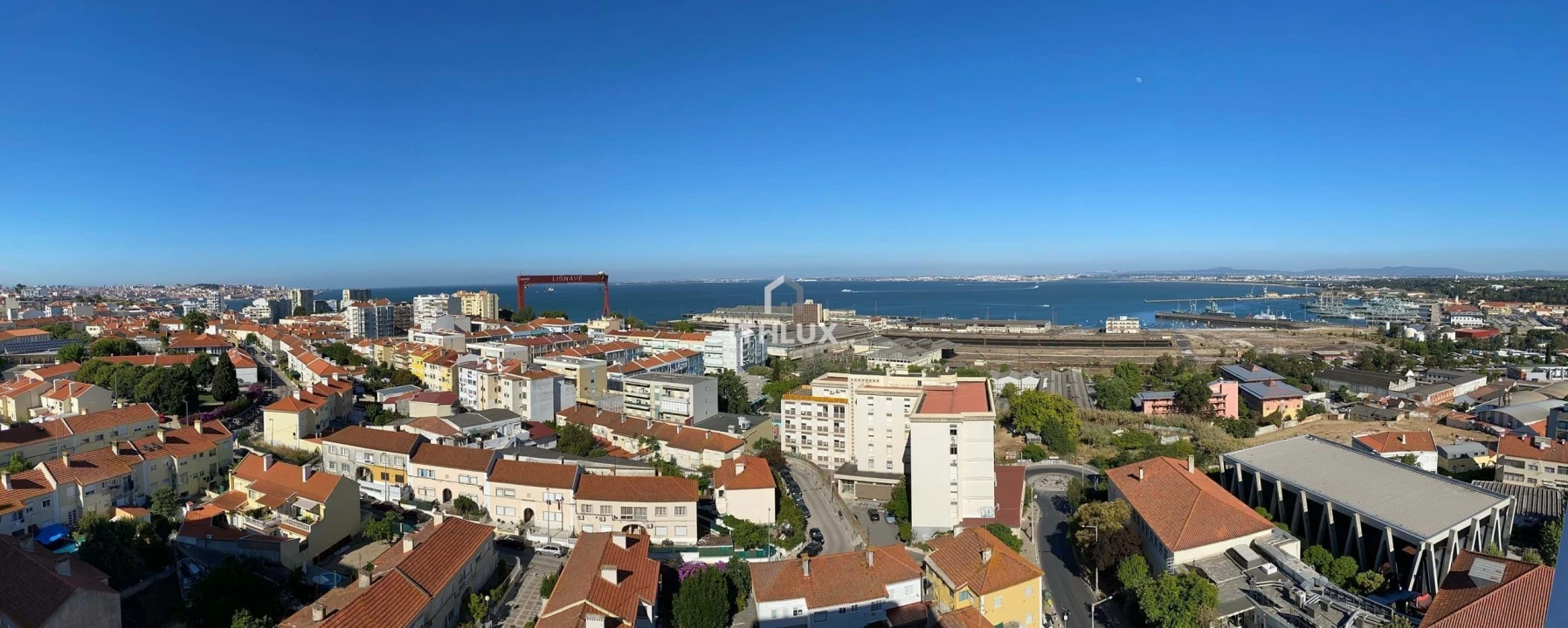 Apartamento T3 para Arrendamento em Almada, Cova da Piedade, Pragal e Cacilhas Foto 32
