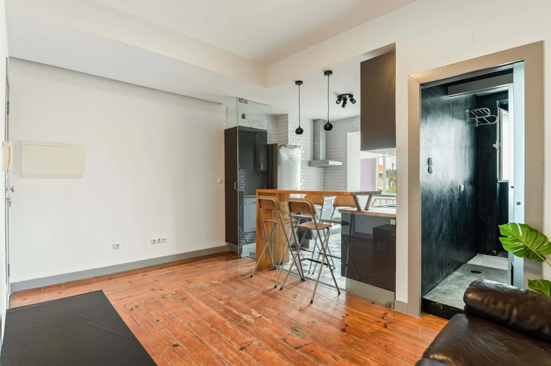 Apartamento T2 para Venda em Campolide Foto 8