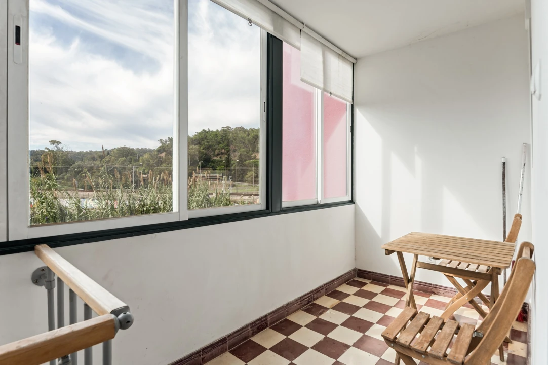 Apartamento T2 para Venda em Campolide Foto 6