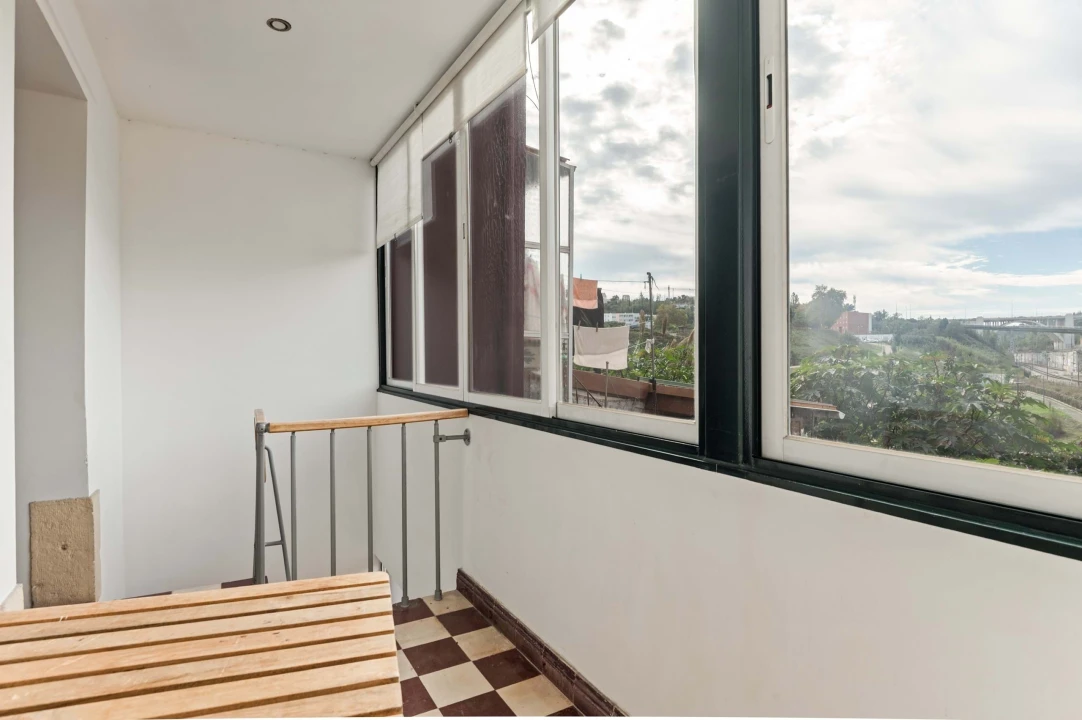 Apartamento T2 para Venda em Campolide Foto 14