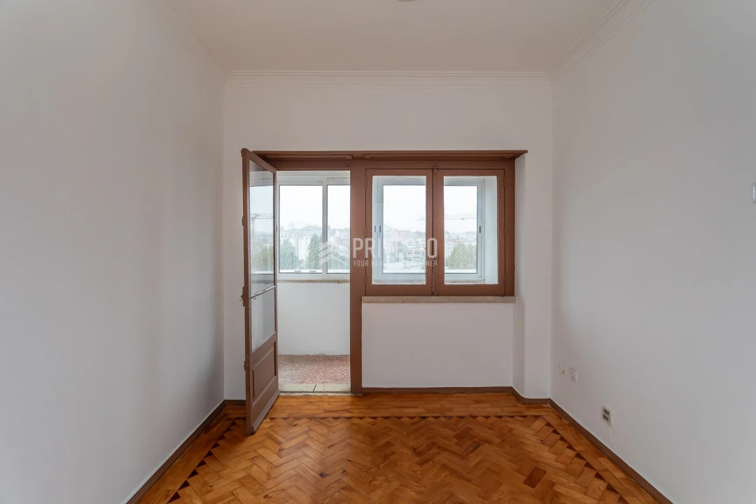 Apartamento T2 para Venda em Agualva e Mira-Sintra Foto 4