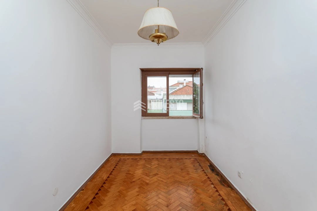 Apartamento T2 para Venda em Agualva e Mira-Sintra Foto 16