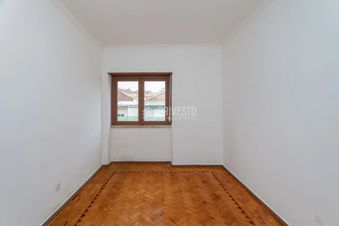 Apartamento T2 para Venda em Agualva e Mira-Sintra Foto 20