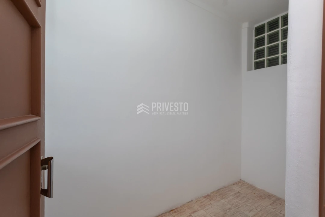 Apartamento T2 para Venda em Agualva e Mira-Sintra Foto 11