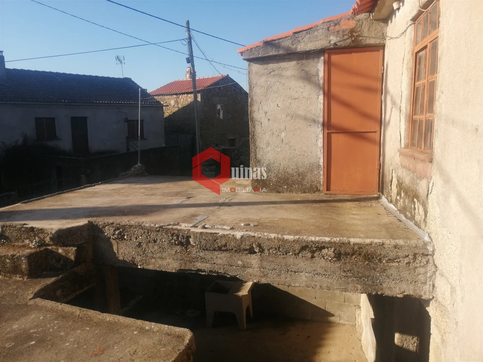 Moradia T1 para Arrendamento em Baraçal Foto 14