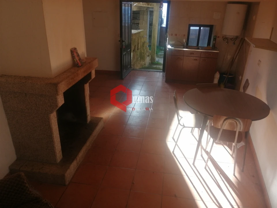 Moradia T1 para Arrendamento em Baraçal Foto 10