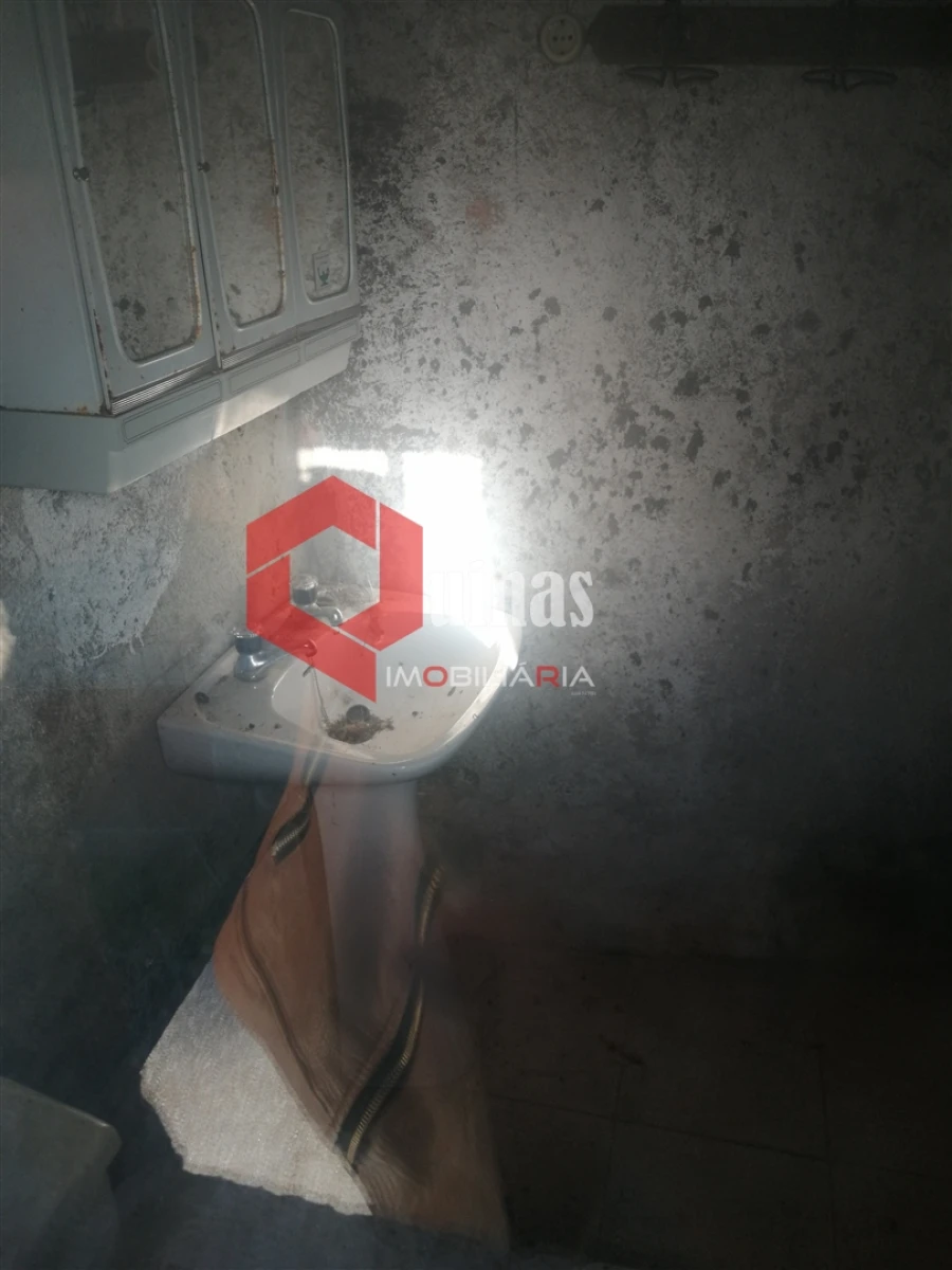 Moradia T1 para Arrendamento em Baraçal Foto 20