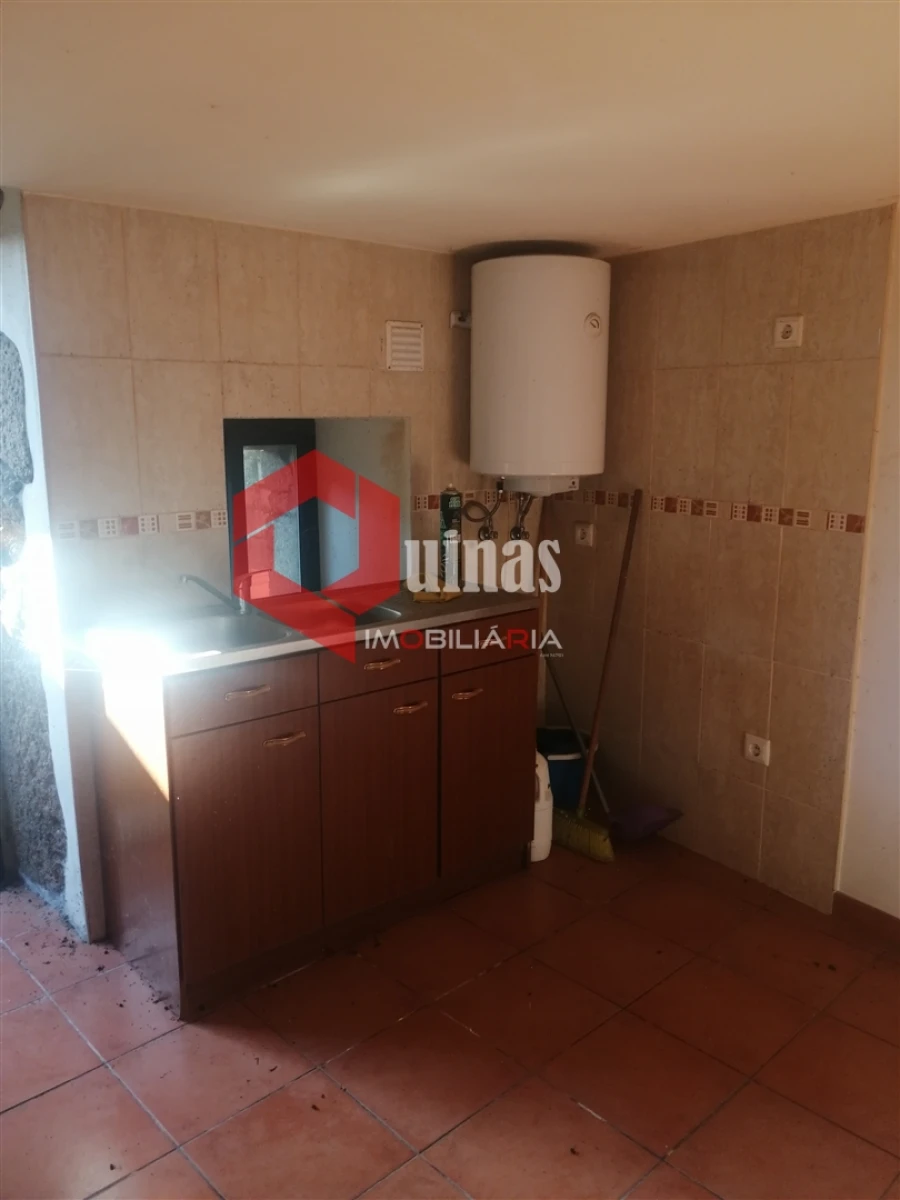 Moradia T1 para Arrendamento em Baraçal Foto 4