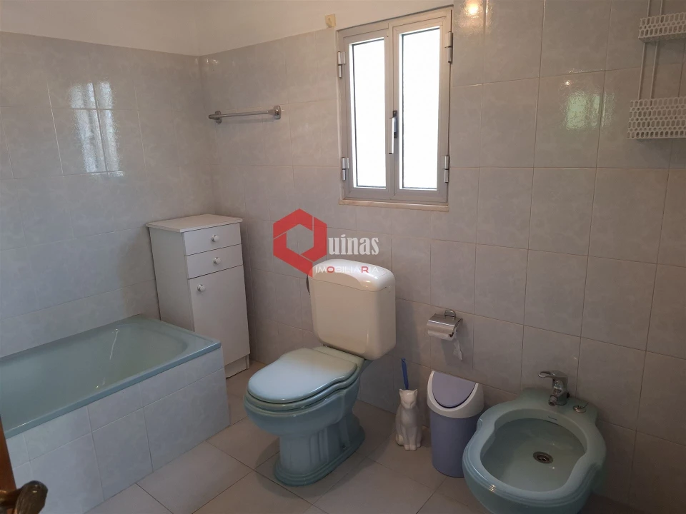 Moradia T1 para Arrendamento em Baraçal Foto 23