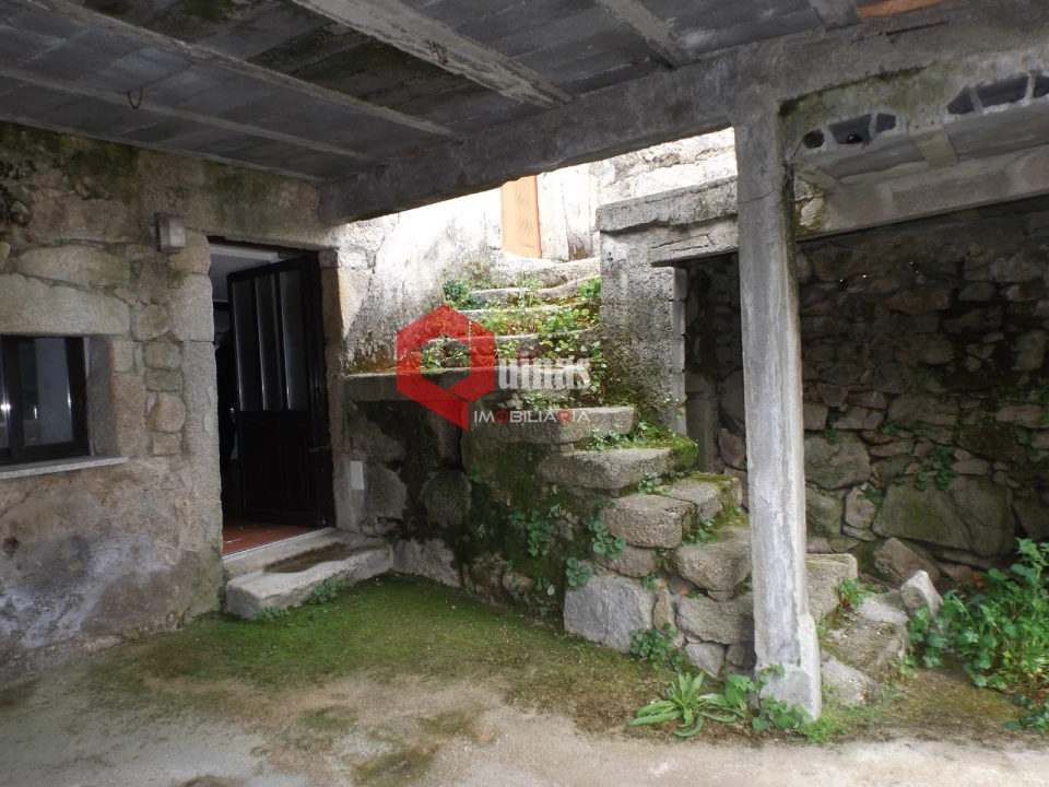 Moradia T1 para Venda em Baraçal Foto 38