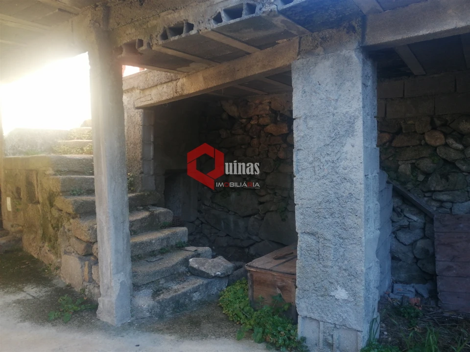 Moradia T1 para Venda em Baraçal Foto 3