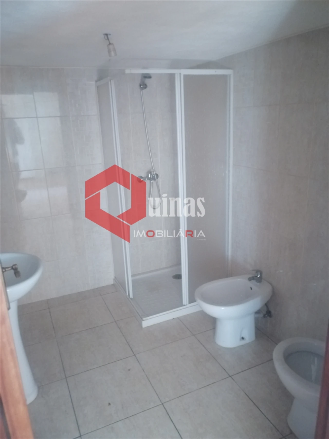 Moradia T1 para Venda em Baraçal Foto 9