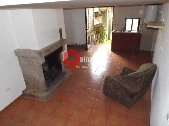 Moradia T1 para Venda em Baraçal Foto 30