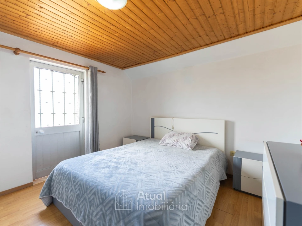 Moradia T6 para Venda em Regilde Foto 27